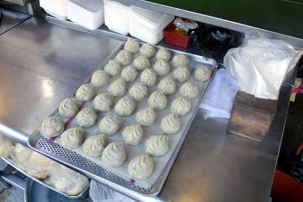 STEAMED BUNS FROM THE MEMORY