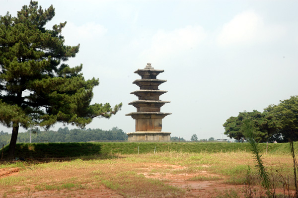 Wanggung-ri Historic Site and Wanggung-ri Historic Site Exhibition Hall