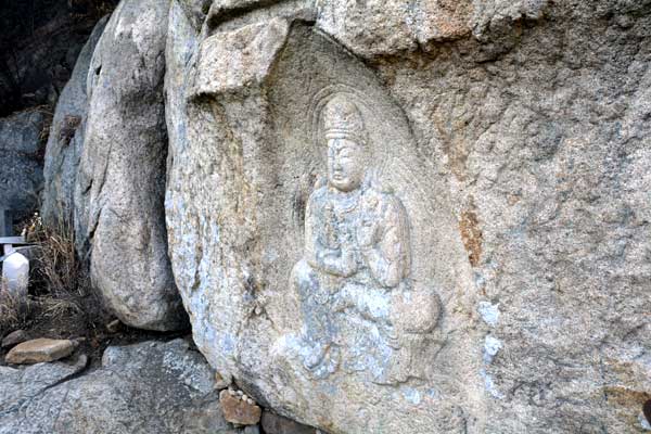 Gyeongju Namsan Rock-carved Bodhisattva Banhansang