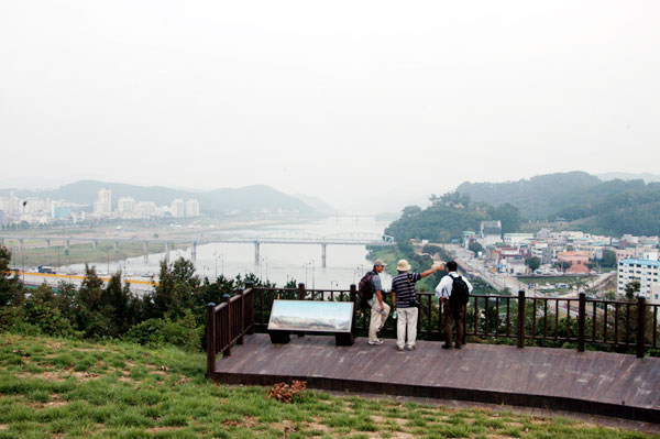 Historic Site of Jeongjisan Mountain in Gongju