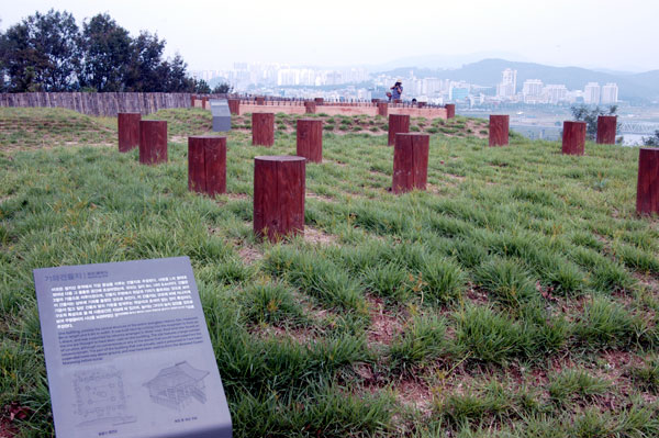 Historic Site of Jeongjisan Mountain in Gongju