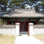 Tomb of General Kim Yu-shin