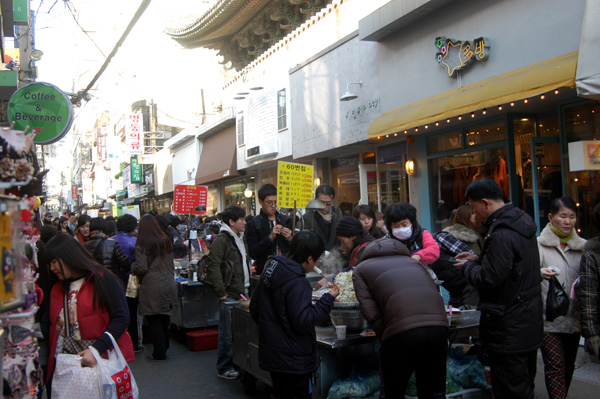 国際市場の屋台通り