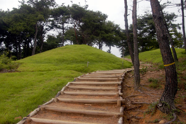 高霊池山洞古墳群