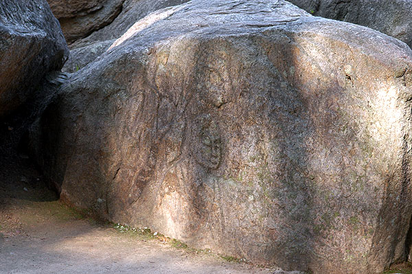 경주 남산 탑곡 마애불상군