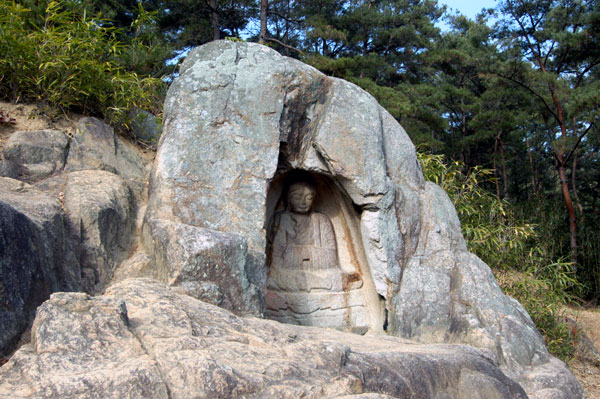 경주 남산 불곡 마애여래좌상