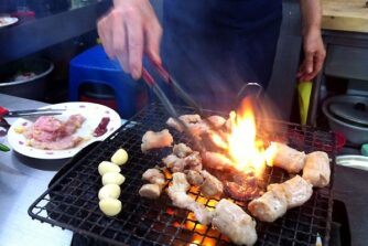 南浦洞のホルモン焼き路地