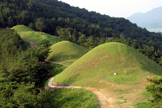 高霊池山洞古墳群