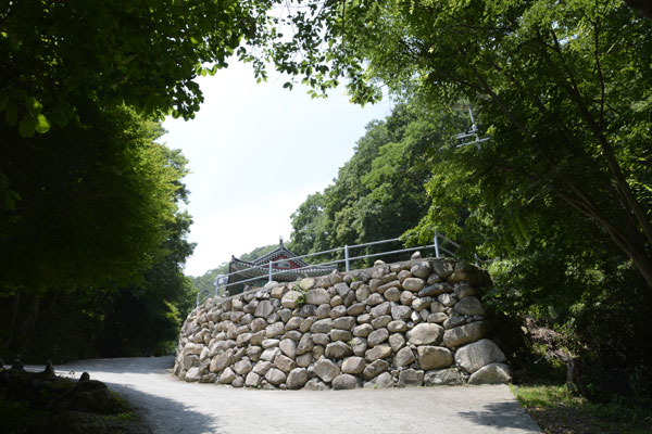 骨窟寺