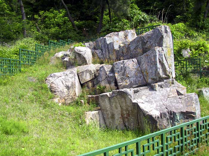 慶州孝峴洞三層石塔