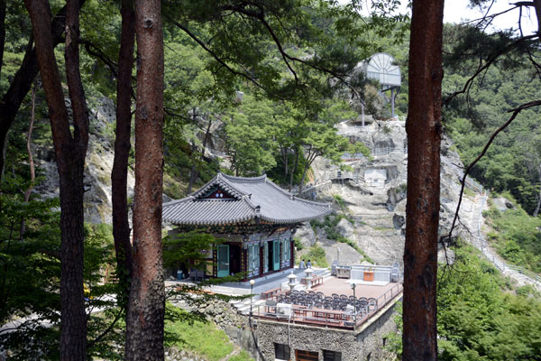 骨窟寺