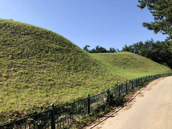 海南方山里長鼓峰古墳